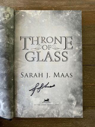 Throne of Glass Hardcover Sarah J.  Maas FIRST Edition FIRST Printing RARE 2012 2