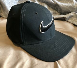 Nike Golf Hat Gently Pre - Owned Men ' s - Size M/L And Rare 4