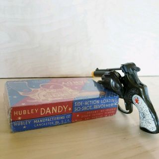 RARE HUBLEY ' DANDY ' CAP GUN police.  38 w/ BOX Repeating type 1930/40 ' s 2