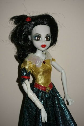 Zombie Snow White princess Once Upon A Zombie Doll WowWee horror halloween rare 2