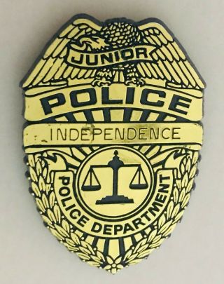 Junior Police Department Independence Plastic Pin Badge Rare Vintage (r1)