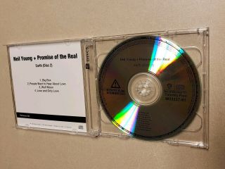 2 Promo CD Neil Young,  Promise Of The Real Earth Rare 2