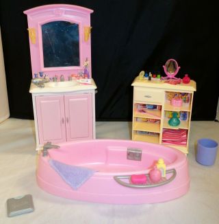 Rare Mattel Barbie Living In Style Bathroom W/vanity,  Tub,  Scale & Accessories