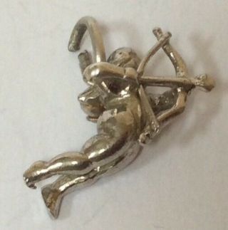 LOVELY RARE VINTAGE SILVER BRACELET CHARM OF CUPID WITH BOW AND ARROW LOVE  2