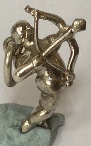 LOVELY RARE VINTAGE SILVER BRACELET CHARM OF CUPID WITH BOW AND ARROW LOVE  3