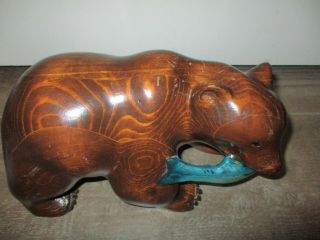 RARE VINTAGE HAND CARVED WOOD WHITTLER’S MOTHER BEAR WITH FISH BY ED HASBROOCK 4