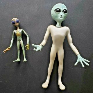 Vintage 2 Rare 1995 Shadowbox " Alien Lifeforms " Figures 4.  5 " & 7.  5” Inches