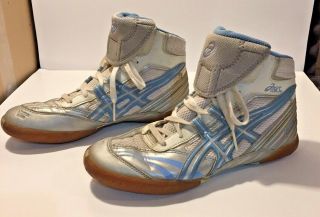 Rare Asics Mens wrestling shoes,  Size 9.  5,  Baby Blue and White 3