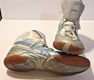 Rare Asics Mens wrestling shoes,  Size 9.  5,  Baby Blue and White 5