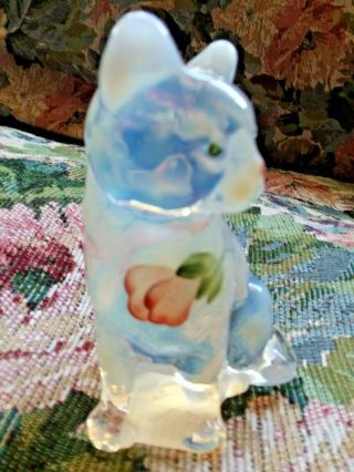 Fenton Cat White Opalescent Pink Roses Figurine French Rare 4