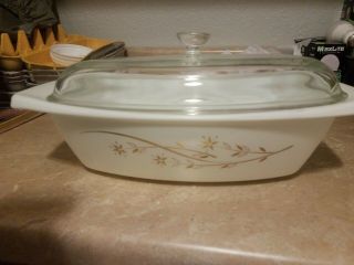 Vintage Rare Pyrex Gold Leaf 2 And 1/2 Quart Casserole Dish With Lid & Carrier