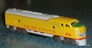 Atlas Ho R - T - R " Union Pacific " Fp7 Power Locomotive 912 - Rare Find