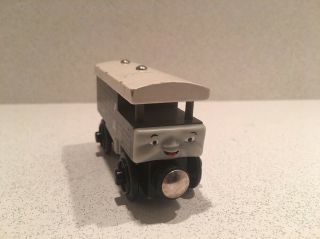 Extremely Rare Thomas Wooden Retired 2001 Toad Lc99086