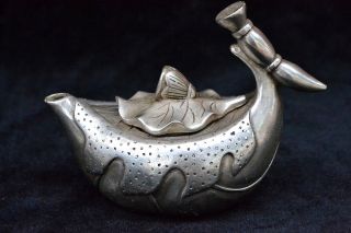 Chinese Old Tibet Silver Copper Handwork Lotus Shape Decorate Rare Teapot
