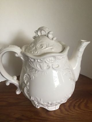 Vintage Rare White Milk Glass Teapot/coffee Pot With Embossed Motif; C - 7354