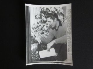 1957 Elvis Presley Reads Military Draft Notice N.  E.  A.  Real Photo Rare