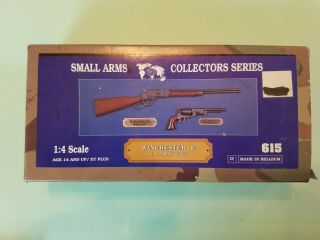 Rare Verlinden 615 1:4 Scale Small Arms Winchester & U.  S.  Army Colt Model Kit