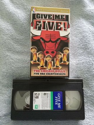 Give Me Five / Chicago Bulls - Vhs Tape - Nba Basketball - Michael Jordan - Rare