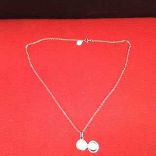 Rare Marc By Marc Jacobs Black Disc Pendant Necklace Locket Silver Look 2