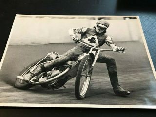 Belle Vue Aces - - - Paul Tyrer - - - - 1973 - - 8x6 - - Speedway - - Action Photo - - Rare