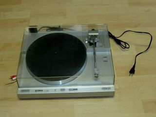 Rare Vintage Yamaha P - 750 Fully Automatic Belt Driven Turntable With Cover