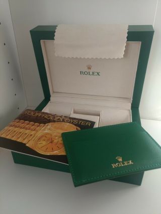 RARE ROLEX Oyster Perpetual Date Watch Display Box,  Classic Dark Green Colour 3
