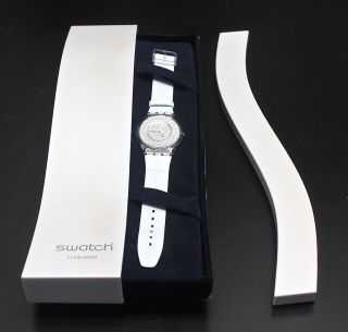 Authentic Rare Limited Edition Swatch Watch Lustrous Bliss Sfz106 Set