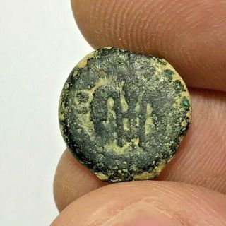 Ancient Greek Bronze Coin Jewish Judaea Prutah Rare 2.  3gr 17.  7mm