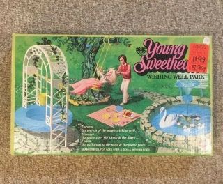 1975 Mattel Young Sweethearts Wishing Well Park Diorama Parts Rare -