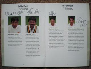 ENGLAND v PAKISTAN 1998 U19 SIGNED CRICKET TOUR GUIDE Rare Signatures Autographs 3