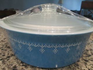 RARE Pyrex Snowflake Blue 4 QT Round Covered Casserole with Lid BIG BERTHA 2