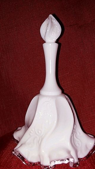 Fenton Silvercrest Paisley Rosebud Bell.  Rare,  Pure White,  With Squiggles