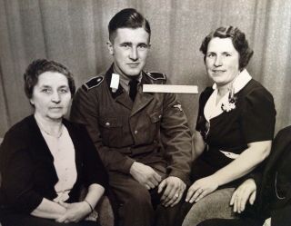Rare Orig Ww2 German Photo,  Elite Waffen Ss Totenkopf,  Ring,  Third Reich Soldier