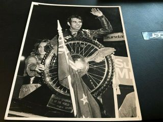 Ivan Mauger - - World Champion 1972 - - 8x6 - - Speedway - - Rostrum Photo - - Rare