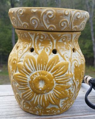 Scentsy " Sol " Majestic Sunflower 6 " Tall Warmer Discontinued / Rare