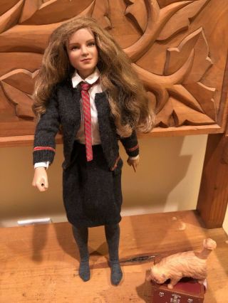 Tonner Harry Potter Rare 16 " Doll Hermione Granger W/crookshanks,  Uniform & Robe