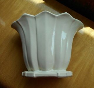 Rare Vintage Mccoy Pottery Ivory Large Fan Vase Signed No Chips Or Cracks