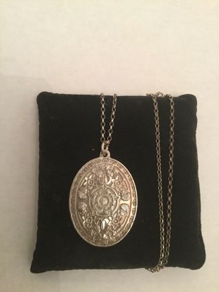 Very Rare Silver Jubilee 1977 Pendant And 18” Belcher
