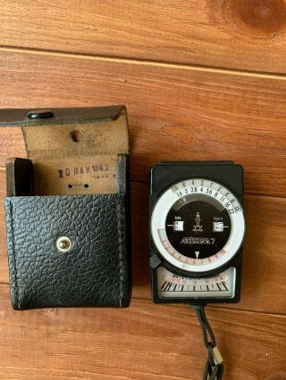 Vintage Light Meter Leningrad 7 With Leather Case Rare Ussr Lightmeter