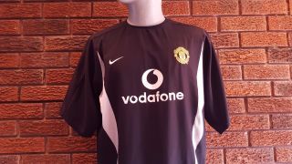Vintage Rare Manchester United Football Shirt 2002.  Size Xl