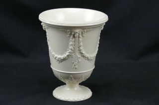 Wedgewood England Queensware Cream On Cream Rope Trim Trophy Vase Rare