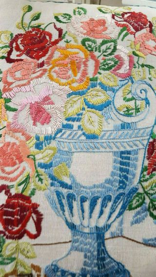 Vtg Gorgeous Cottage Flower Urn Hand Embroidered Pillow Linen Farmhouse Rare Exc