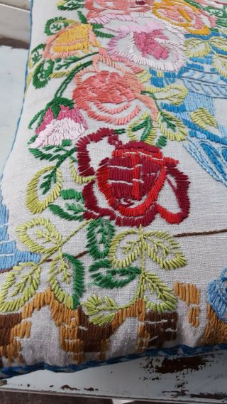Vtg GORGEOUS Cottage Flower Urn Hand Embroidered Pillow Linen FarmHouse Rare EXC 4