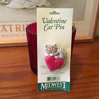 Valentine Cat Pin Midwest Of Cannon Falls Eddie Walker Rare 2.  5 X 1.  5”