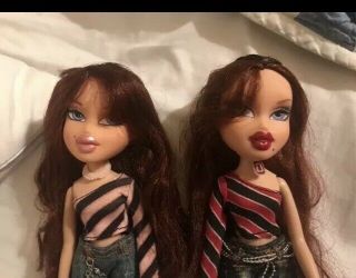 RaRe Bratz Doll First Edition Twins Twiinz Twinz Roxi Roxxi Pheobe Phoebe EUC 2