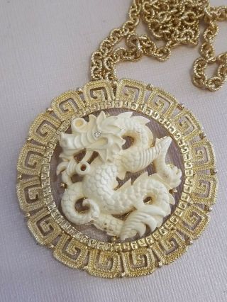 Rare Vtg 3 " Signed Hattie Carnegie Goldtone White Carved Dragon Pendant Necklace