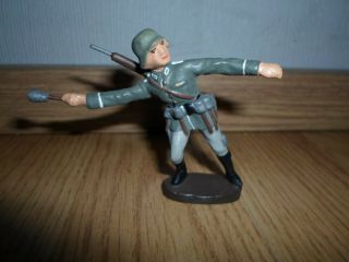 Rare Prewar Elastolin German Wehrmacht Soldier Throwing Hand Grenade - Wwii