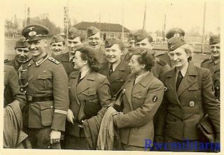 Rare: Jovial Wehrmacht Helferin Blitzmädel Girls Posed W/ Soldiers; 1942