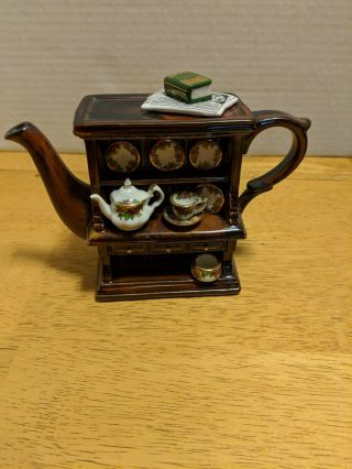 Rare Royal Doulton Welsh Dresser Teapot Kettle Albert 1996 England Figurine Lotd