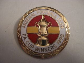 Rare Old 1998 Arsenal Football Club Fa Cup Winners Enamel Brooch Pin Badge